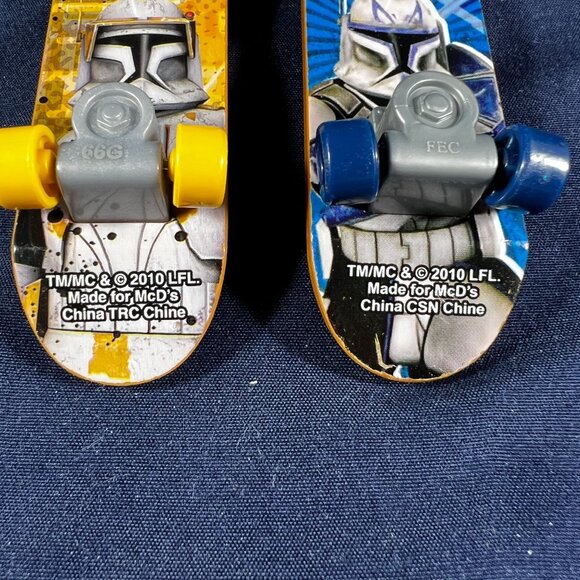 Star Wars Clone Wars Mini Fingerboards Set Of 2 McDonalds Toys 2010 Collectible - Picture 3 of 3